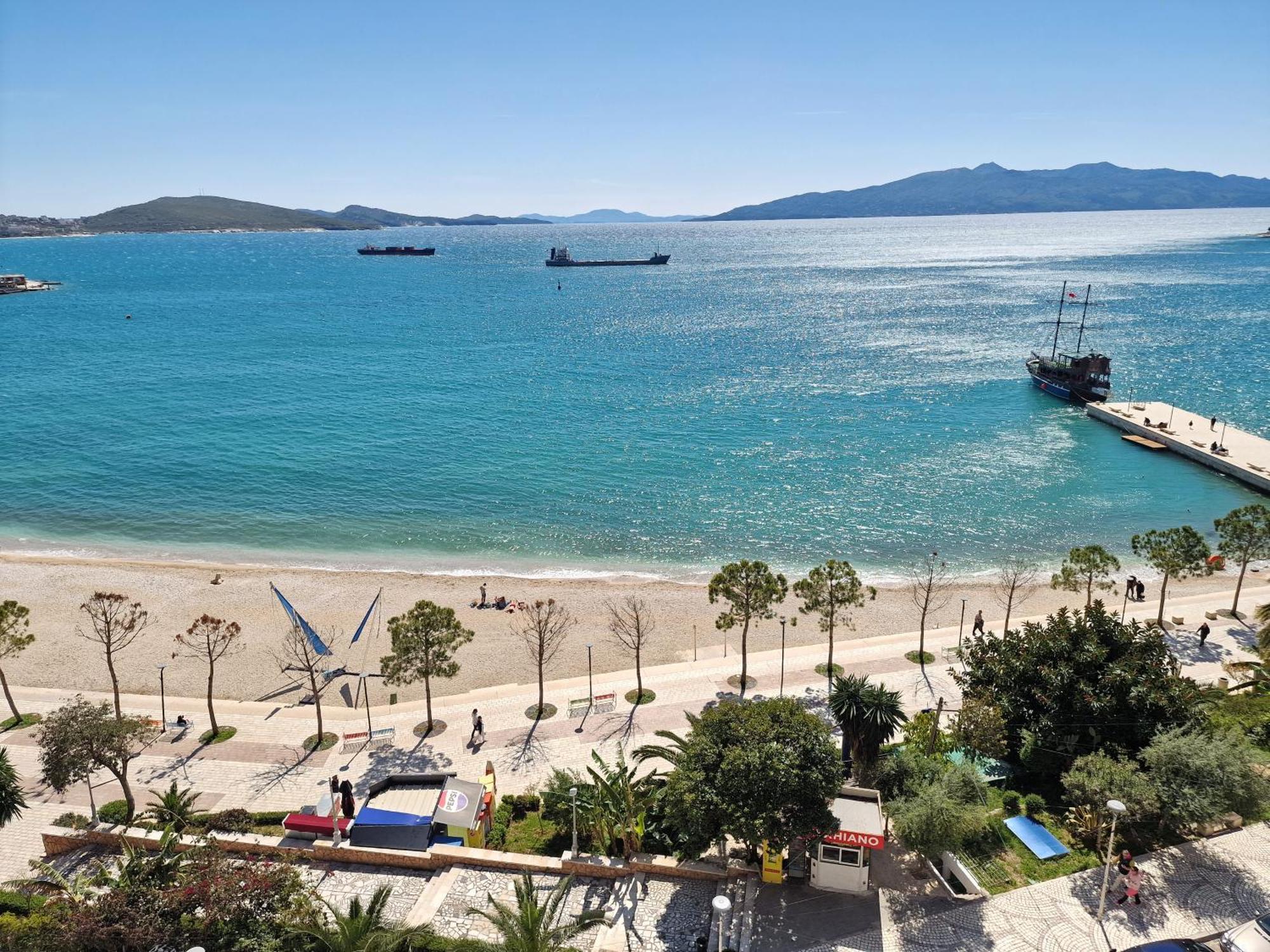 Beachfront Apartment ساراندا المظهر الخارجي الصورة